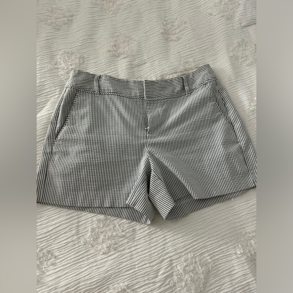 Women’s Navy Blue and White pinstripe shorts Size 2 XS from Elle Magazine